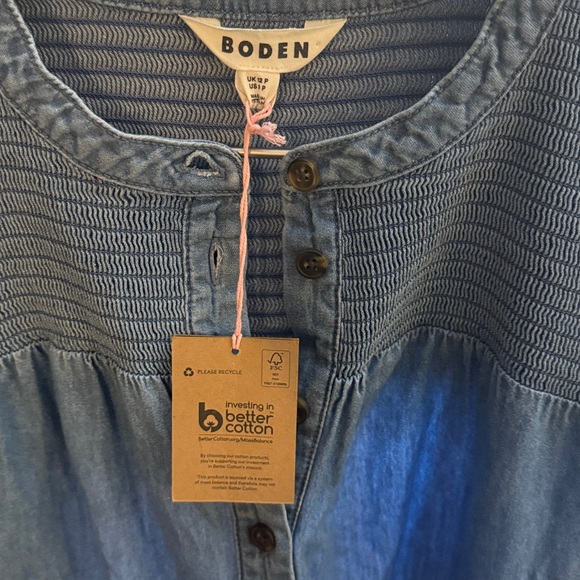 Boden Size 8 Cecily Light Denim Midi Dress.
New with tags. - Picture 3 of 6